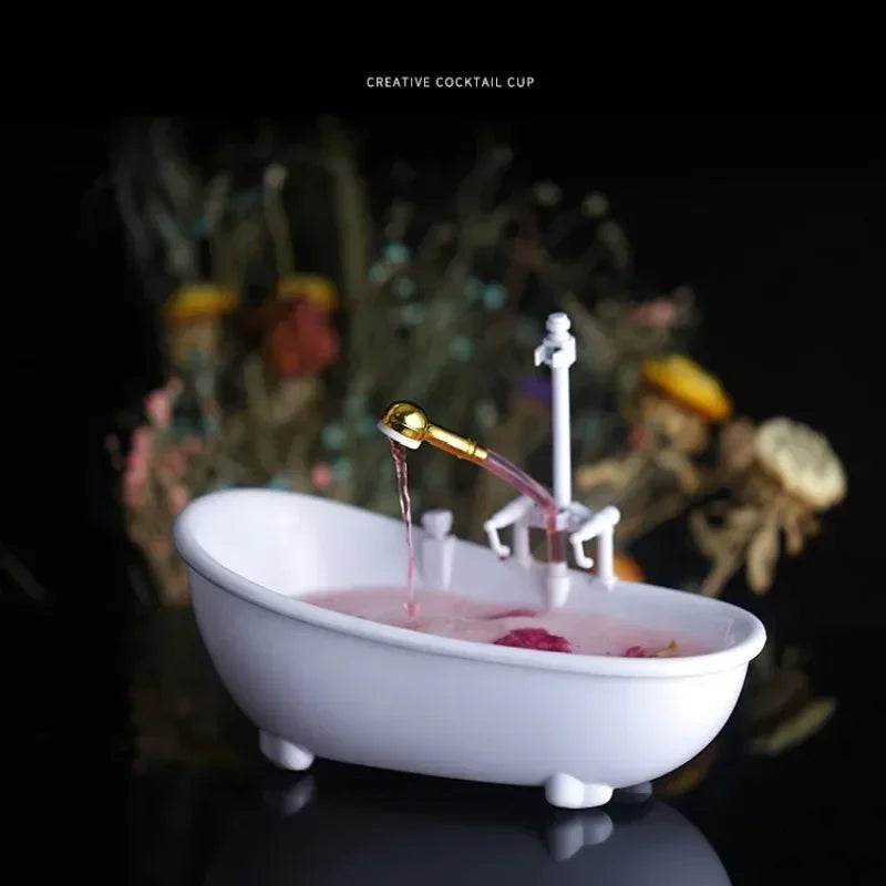 Bathtub Cocktail Cup: Unique and Quirky Wine Glass