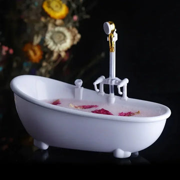 Bathtub Cocktail Cup: Unique and Quirky Wine Glass